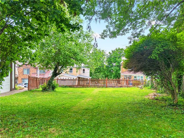 2980 Ruthwood Ave, Baldwin Boro, PA 15227