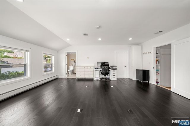 1095 Palisade Avenue, Fort Lee, NJ 07024
