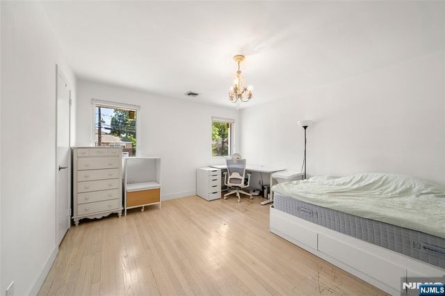 1095 Palisade Avenue, Fort Lee, NJ 07024