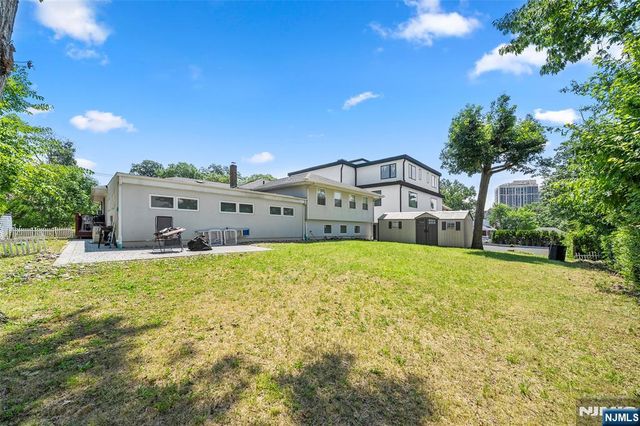 1095 Palisade Avenue, Fort Lee, NJ 07024