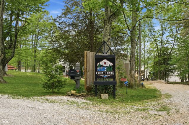 9082 Axsom Branch Road, Nashville, IN 47448