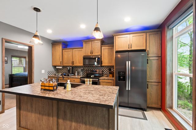 9082 Axsom Branch Road, Nashville, IN 47448