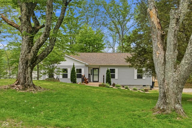 9082 Axsom Branch Road, Nashville, IN 47448