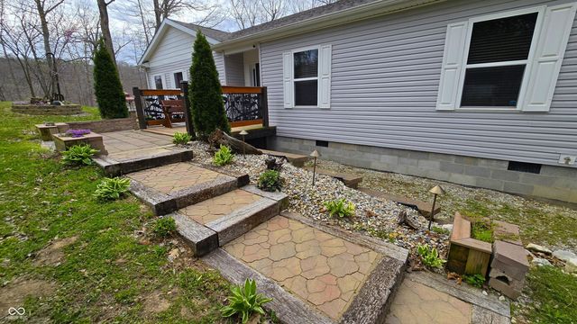 9082 Axsom Branch Road, Nashville, IN 47448