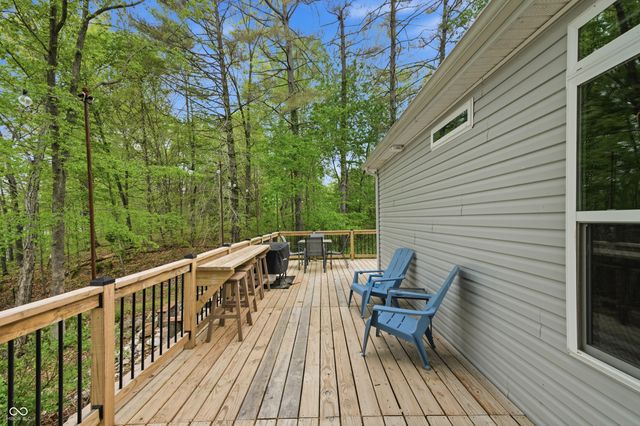 9082 Axsom Branch Road, Nashville, IN 47448