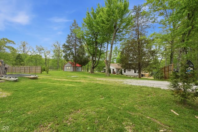 9082 Axsom Branch Road, Nashville, IN 47448