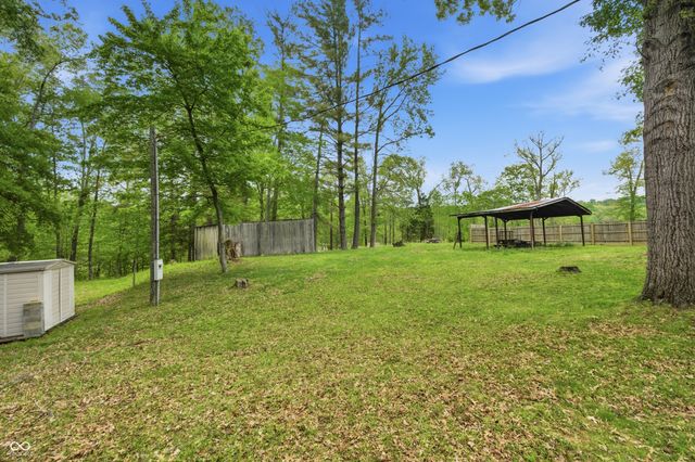 9082 Axsom Branch Road, Nashville, IN 47448
