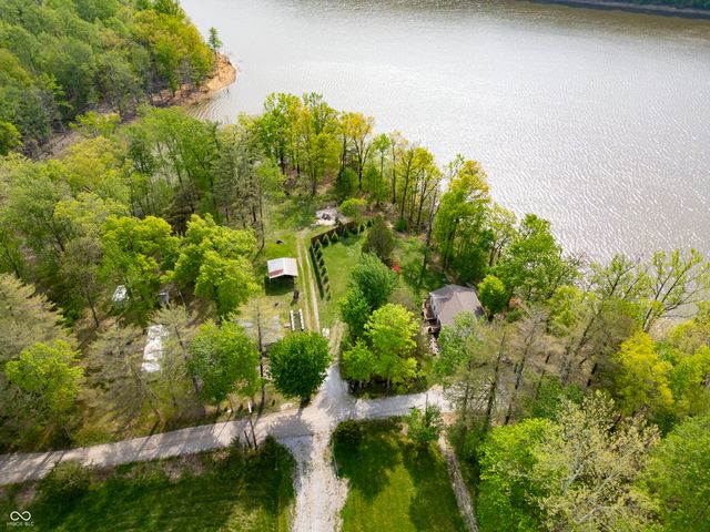 9082 Axsom Branch Road, Nashville, IN 47448