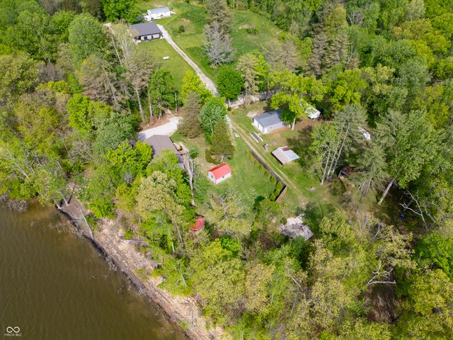 9082 Axsom Branch Road, Nashville, IN 47448