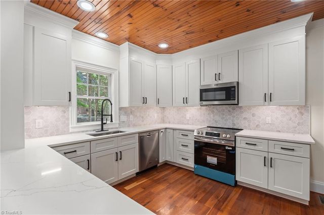 347 Friendship Circle, Winston-salem, NC 27106
