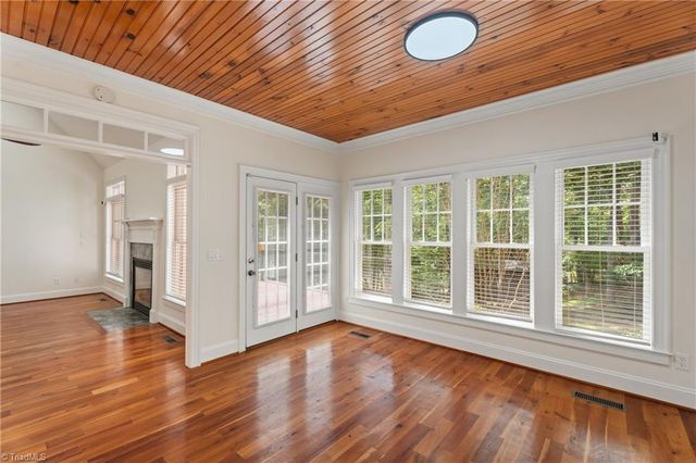 347 Friendship Circle, Winston-salem, NC 27106