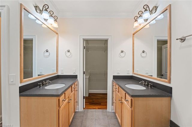 347 Friendship Circle, Winston-salem, NC 27106