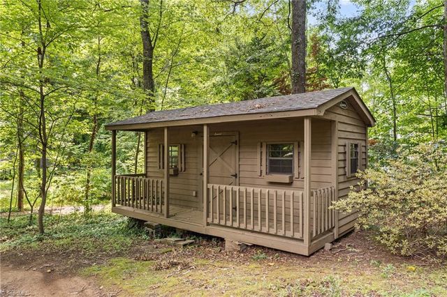 347 Friendship Circle, Winston-salem, NC 27106