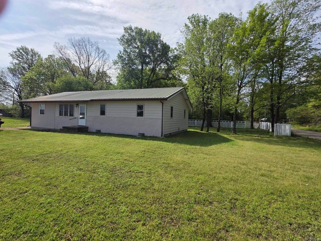 4498 HWY 412 EAST, Paragould, AR 72450