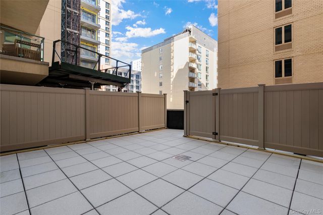 24-15 Queens Plaza N 3B, Long Island City, NY 11101