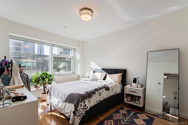 24-15 Queens Plaza N 3B, Long Island City, NY 11101