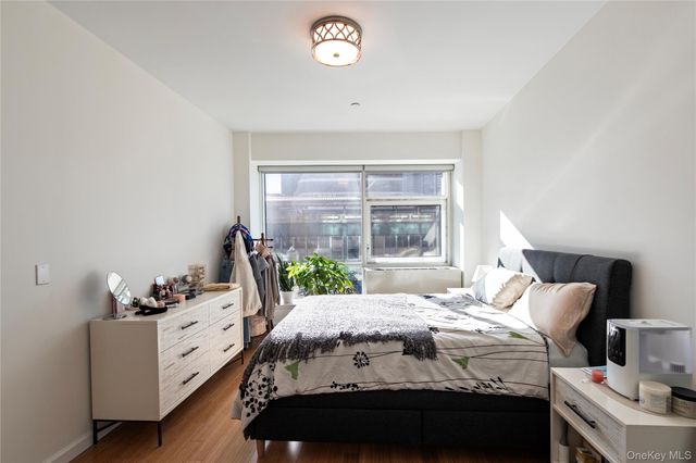 24-15 Queens Plaza N 3B, Long Island City, NY 11101