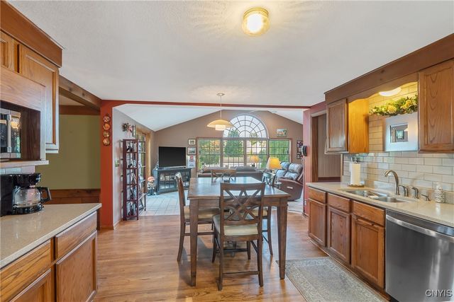 4185 Antler Lane, Clay, NY 13090