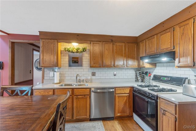 4185 Antler Lane, Clay, NY 13090