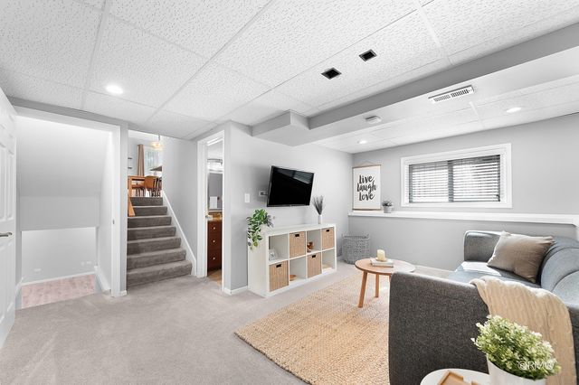0S068 Cottonwood Drive, Wheaton, IL 60187