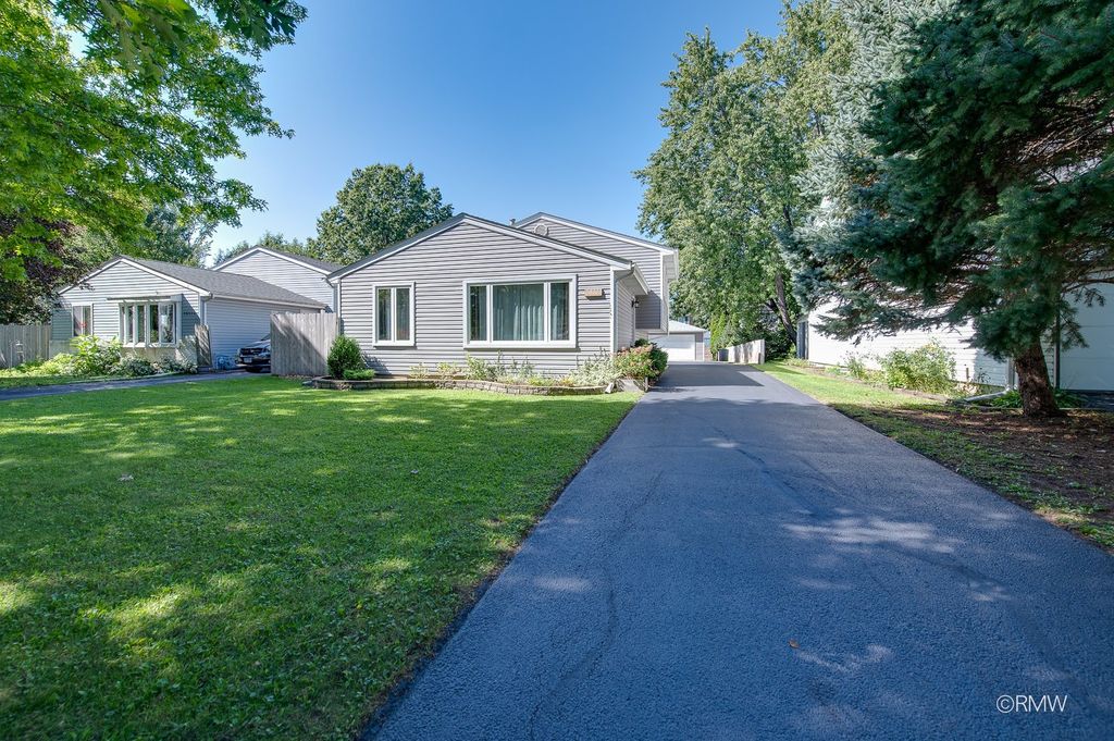 0S068 Cottonwood Drive, Wheaton, IL 60187 — photo 2