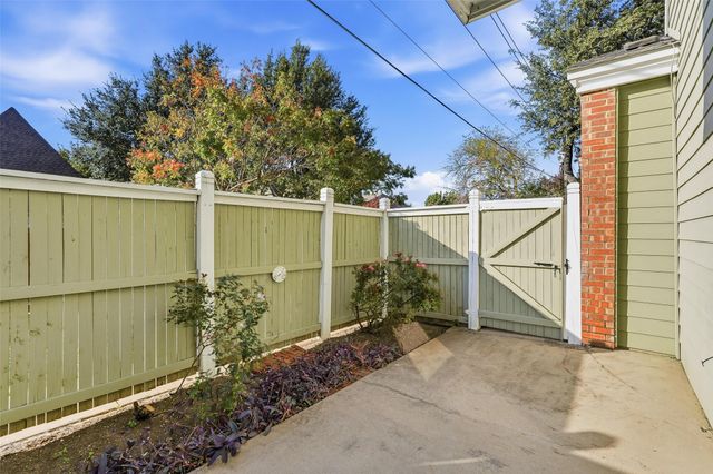 6220 Bentwood Trail 908, Dallas, TX 75252