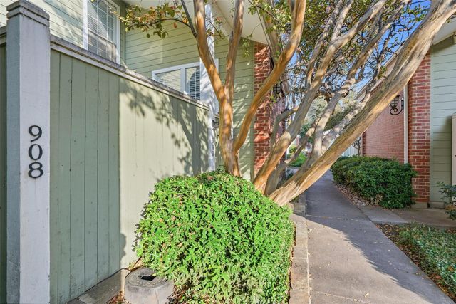 6220 Bentwood Trail 908, Dallas, TX 75252
