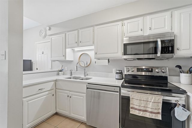 6220 Bentwood Trail 908, Dallas, TX 75252