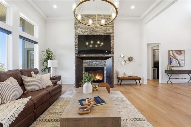 18304 Monrovia Street, Overland Park, KS 66013