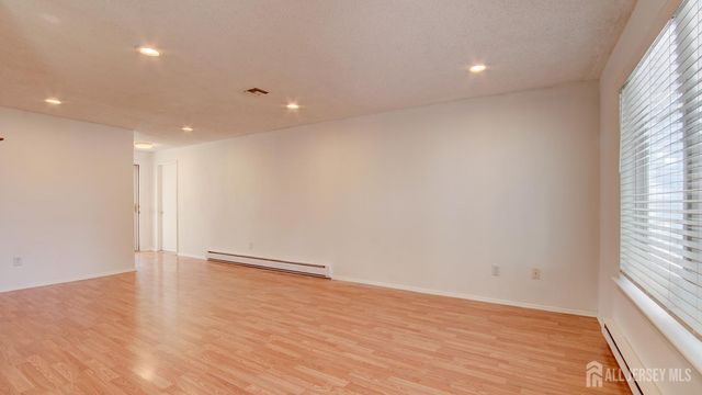 94 Salix Plaza B, Monroe, NJ 08831
