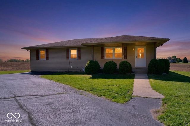 801 N 400 W, Bargersville, IN 46106