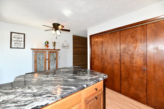 801 N 400 W, Bargersville, IN 46106