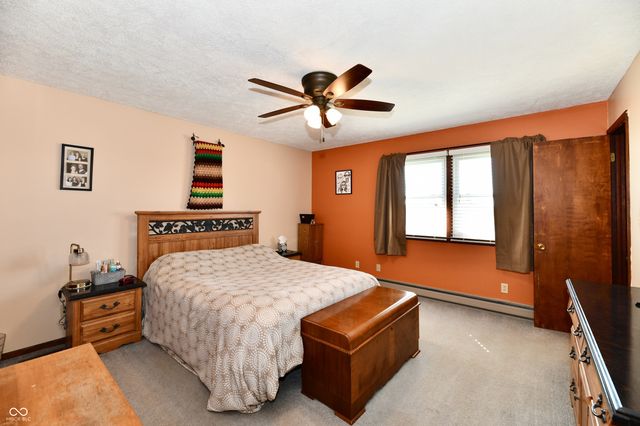 801 N 400 W, Bargersville, IN 46106