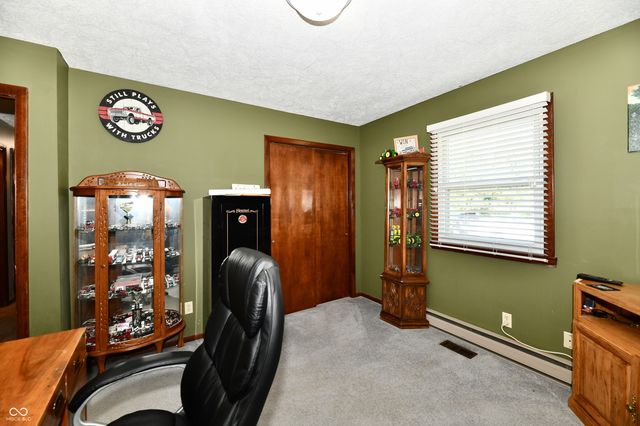 801 N 400 W, Bargersville, IN 46106