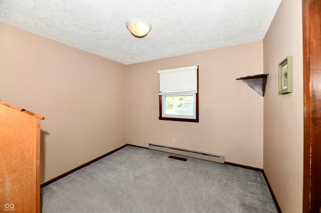 801 N 400 W, Bargersville, IN 46106