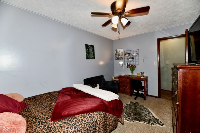801 N 400 W, Bargersville, IN 46106