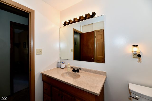 801 N 400 W, Bargersville, IN 46106