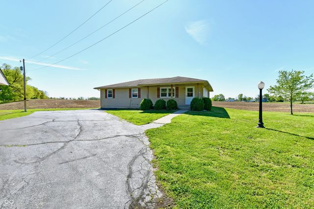 801 N 400 W, Bargersville, IN 46106