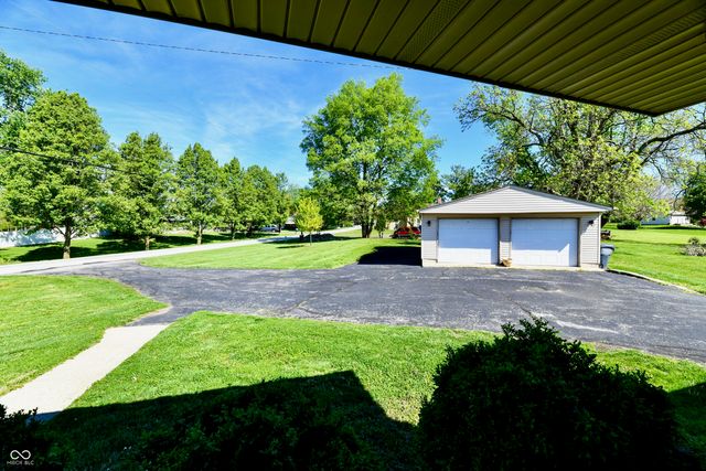 801 N 400 W, Bargersville, IN 46106