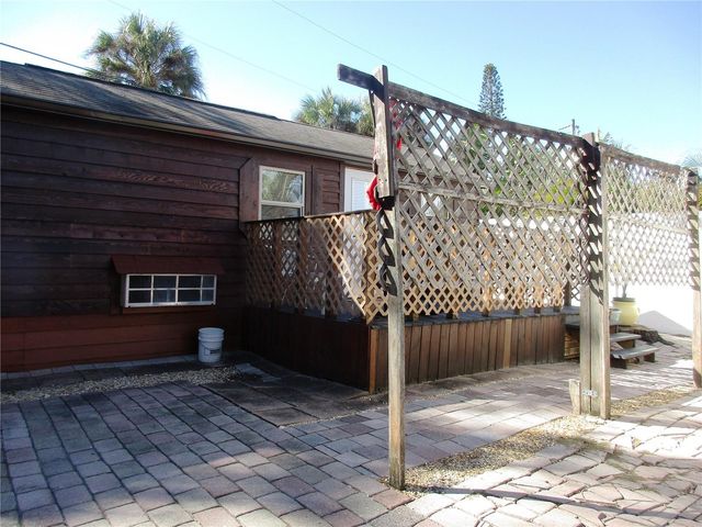 618 AVENIDA DE MAYO, Sarasota, FL 34242