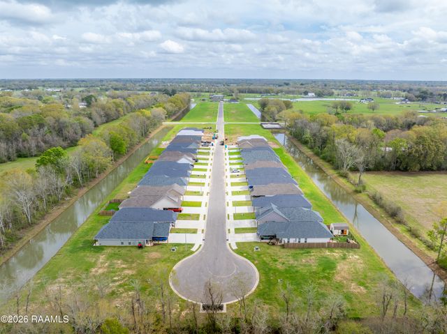 208 Camerons Cove Drive, Carencro, LA 70520