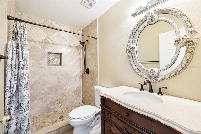 16926 HAWKRIDGE ROAD, Lithia, FL 33547