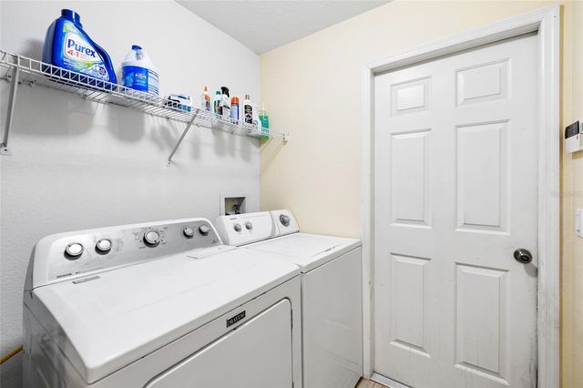 16926 HAWKRIDGE ROAD, Lithia, FL 33547