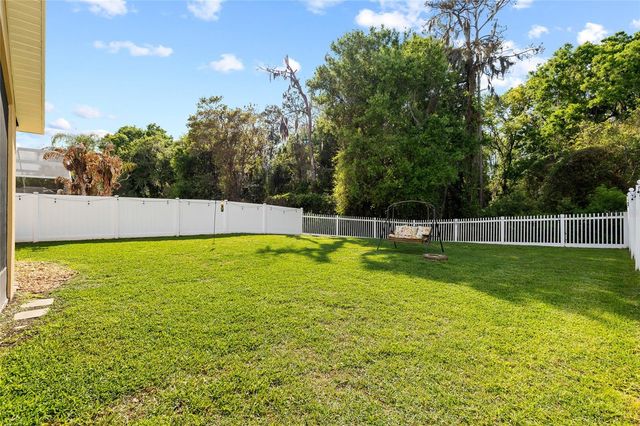 16926 HAWKRIDGE ROAD, Lithia, FL 33547