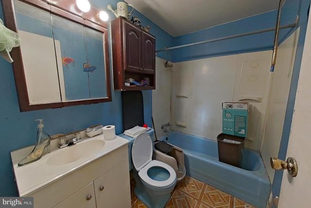 401 BURBANK CT, Baltimore, MD 21227