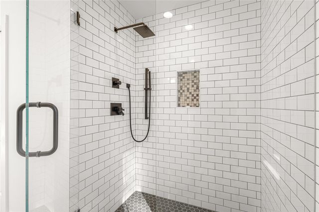 405 Trails End Lane, Bentonville, AR 72712