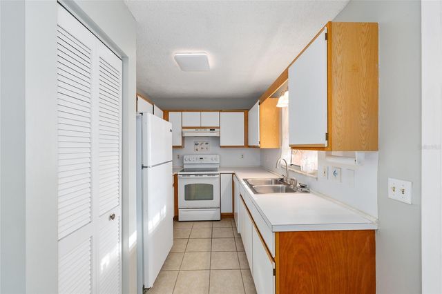 9525 SW 84TH TERRACE C, Ocala, FL 34481