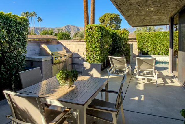 15 Dartmouth Drive, Rancho Mirage, CA 92270