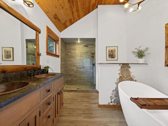 76 Saddleback Way, Lake Placid, NY 12946