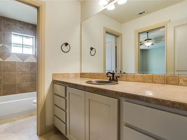 3012 Carmel Street, Dallas, TX 75204
